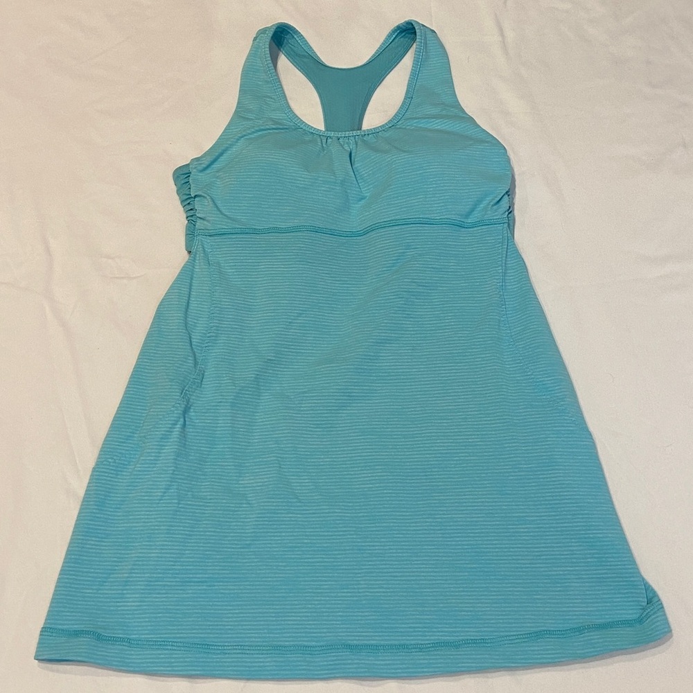 Lululemon tank top with built in bra